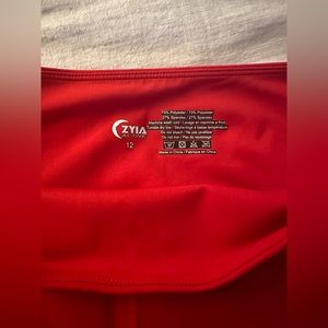 Zyia Active Capri NWOT